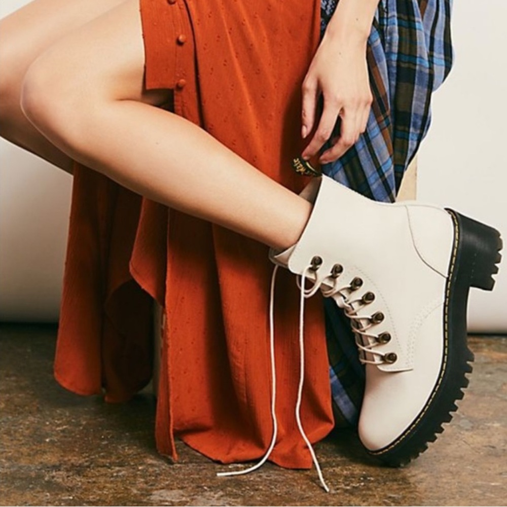 Temperly Leather Lace-Up Ankle Boots
